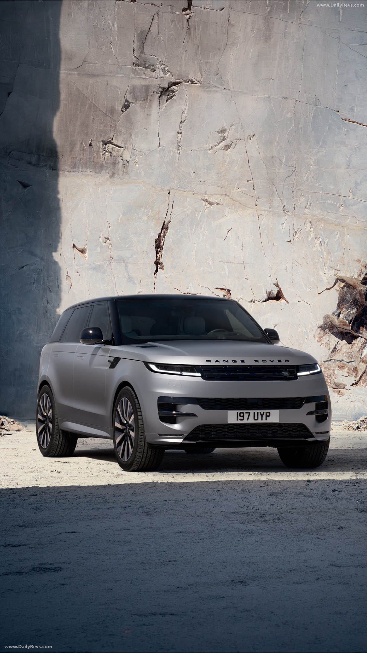 2027 Land Rover Range Rover Sport Electric Front View
